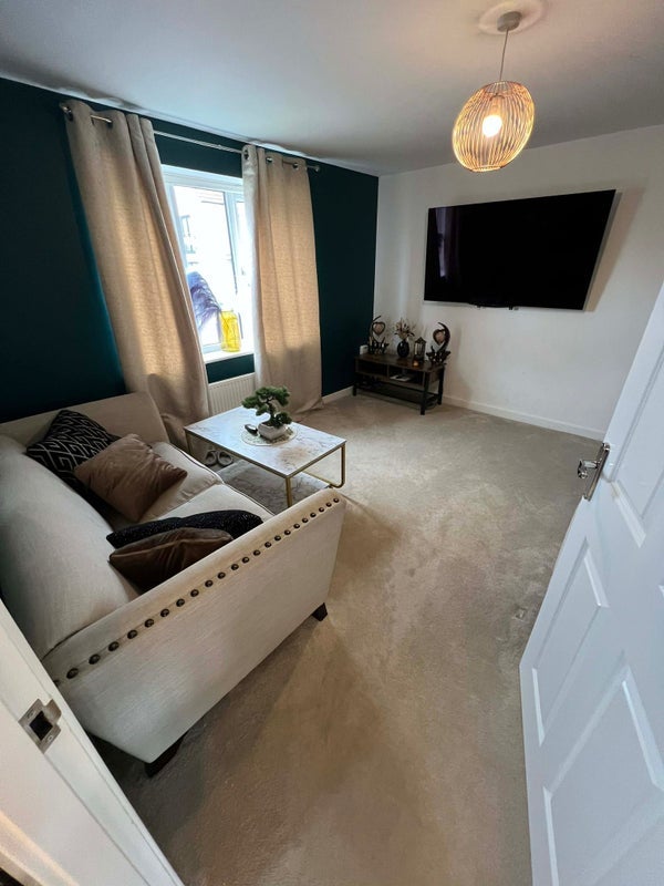Room Moor Edge Drive in North Tyneside