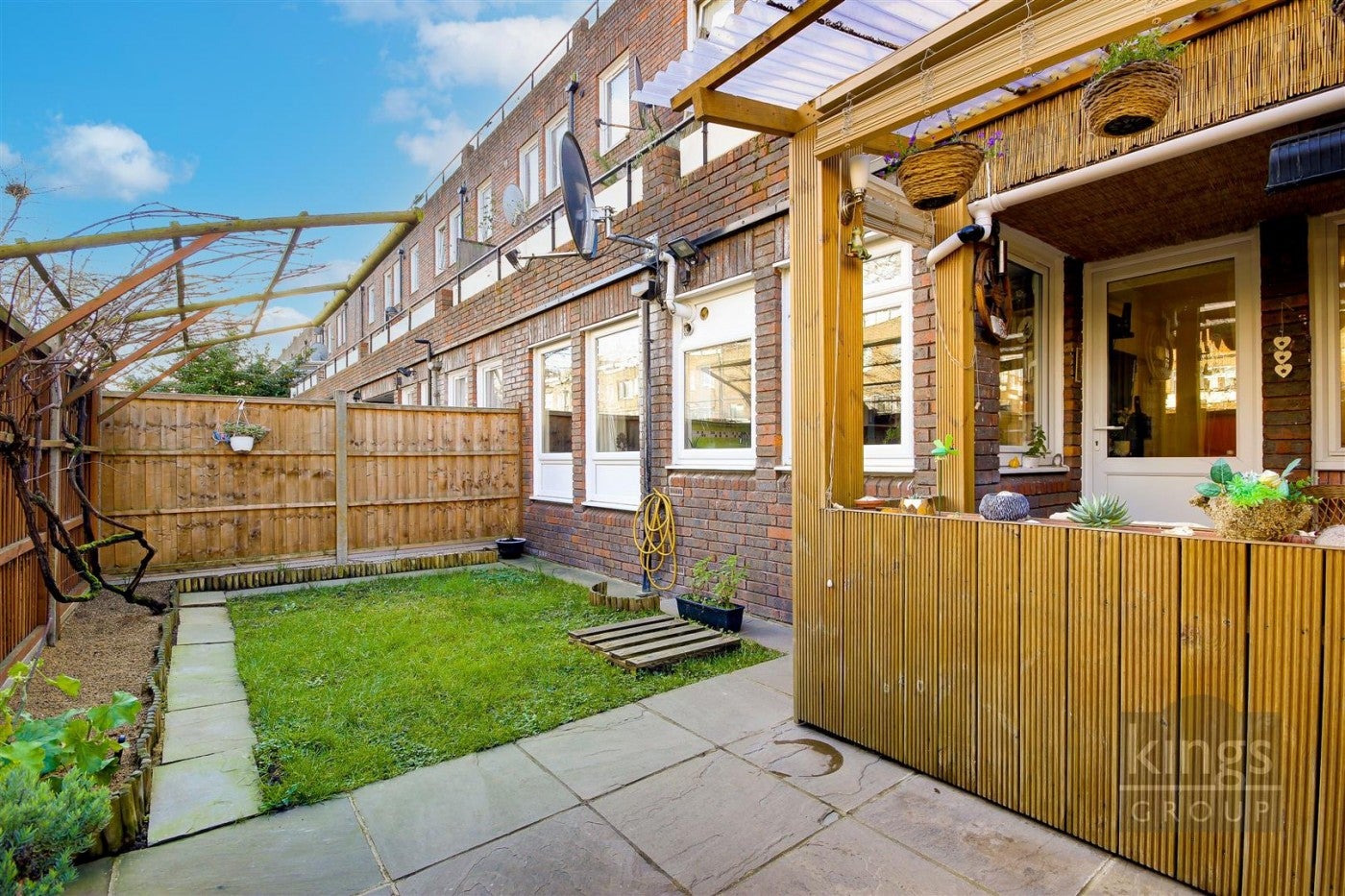 Flat Tanners End Lane in Greater London