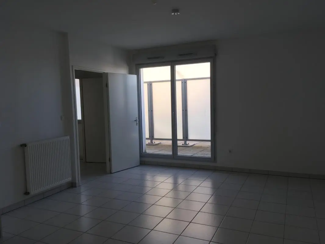Flat Rue Charlas in Toulouse