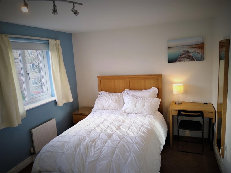 Room Parkinson Drive in Chelmsford