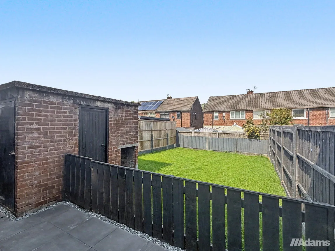 House Clapgate Crescent in Widnes