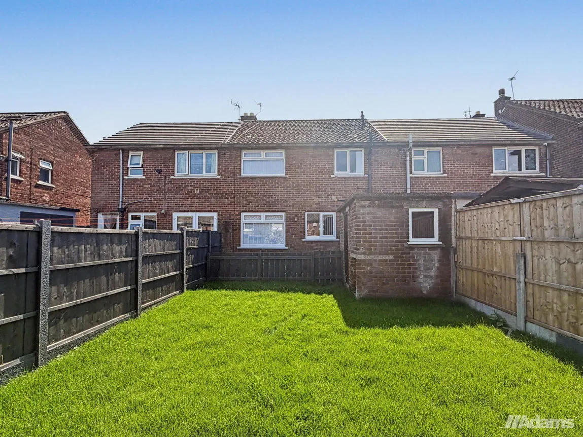 House Clapgate Crescent in Widnes