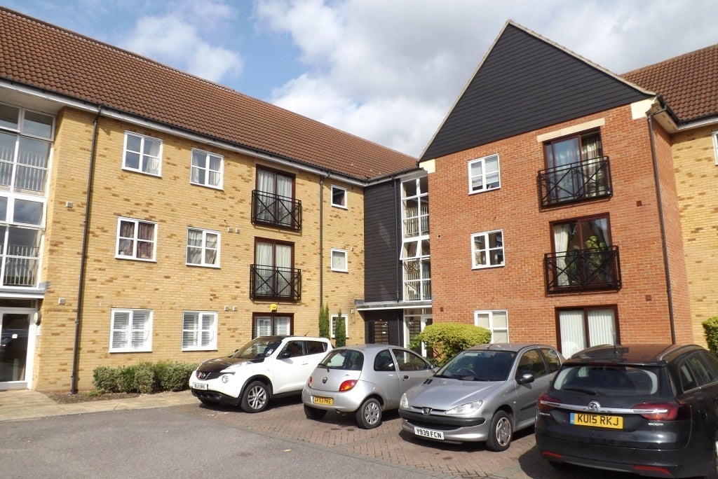 Flat Howard Road in South Ockendon