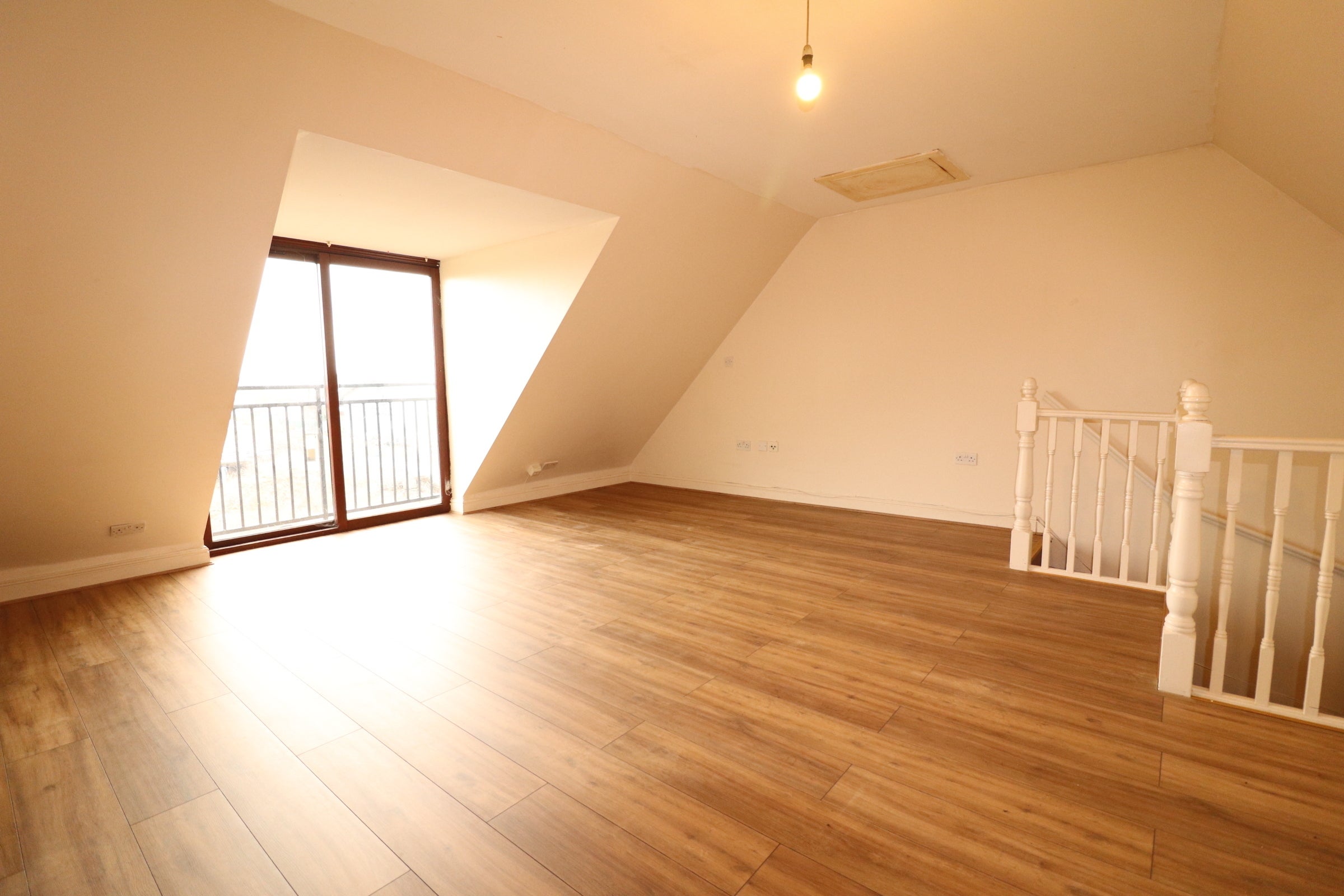 Flat Howard Road in South Ockendon