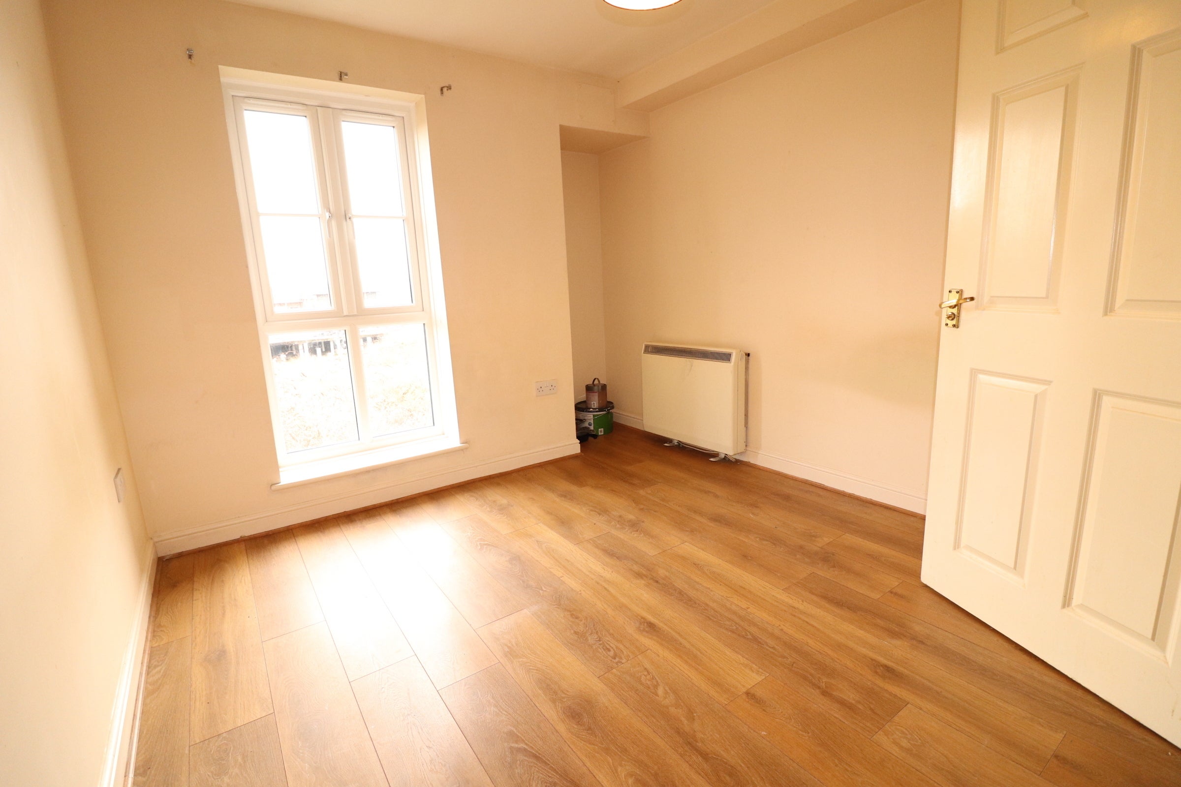 Flat Howard Road in South Ockendon