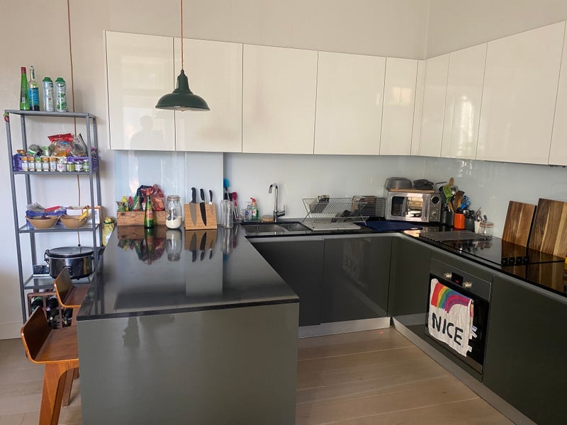 Room Mildenhall Road in Greater London