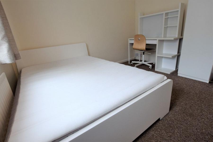Room Tunstall Road in Canterbury