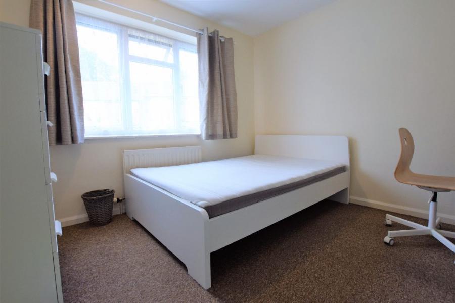 Room Tunstall Road in Canterbury