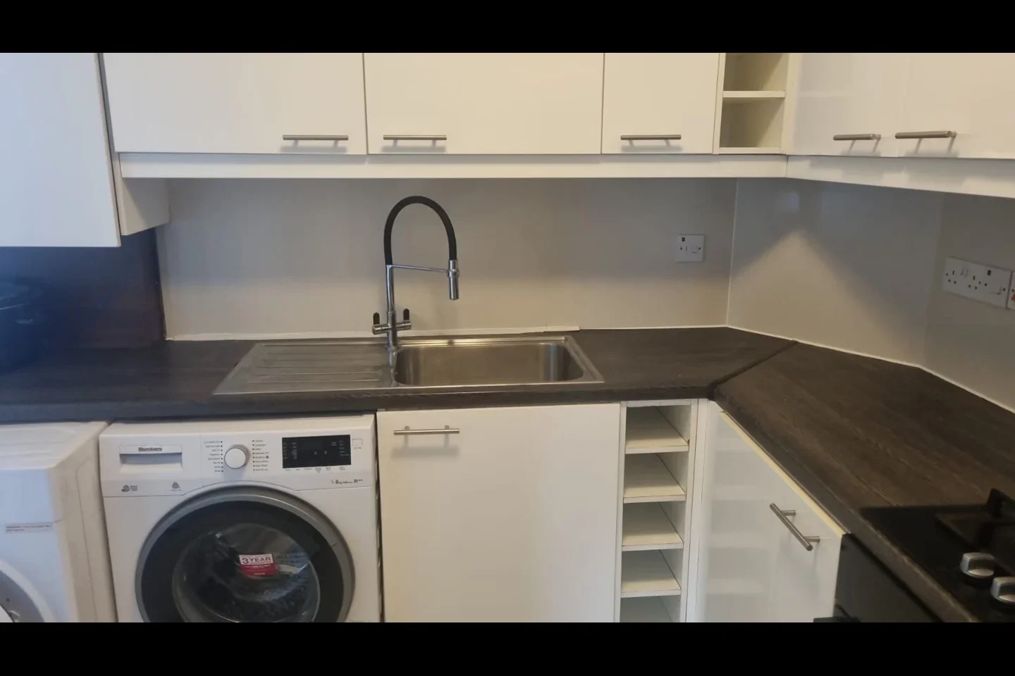 Room Hendon Way in Greater London