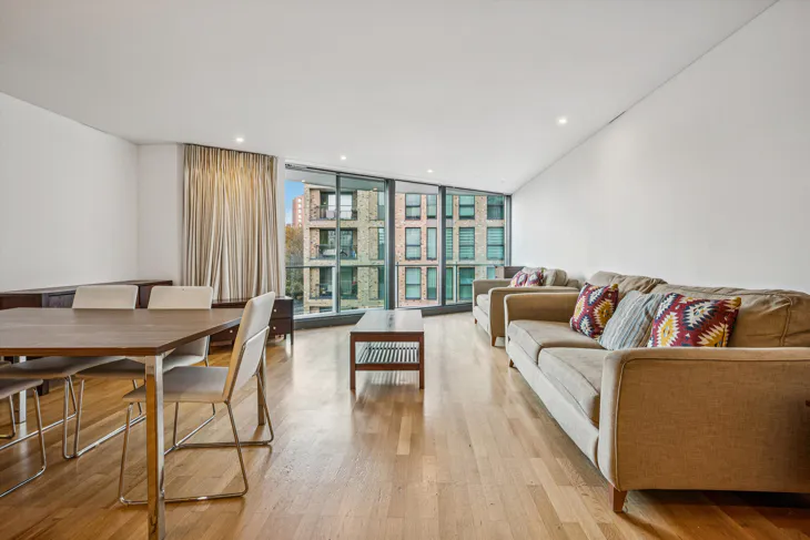 Flat Hermitage Street in City of Westminster