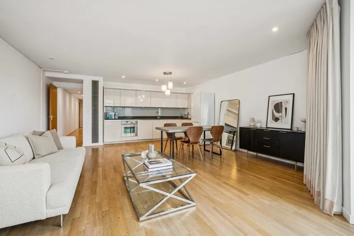 Flat Hermitage Street in City of Westminster