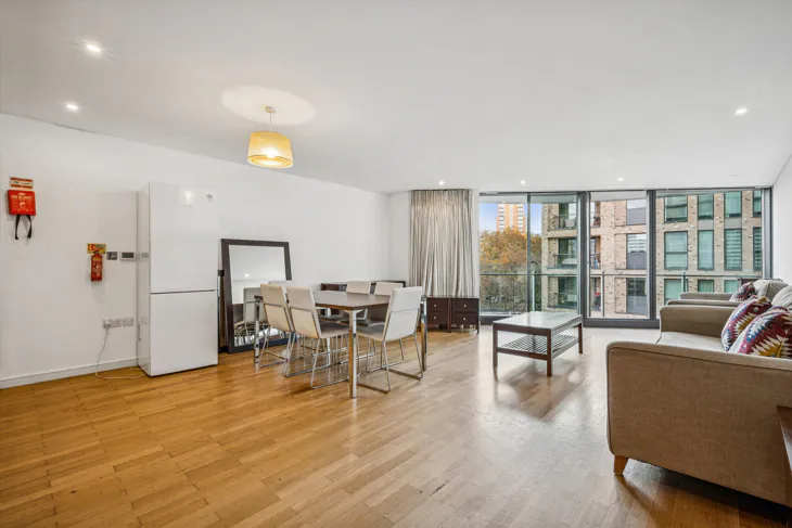 Flat Hermitage Street in City of Westminster