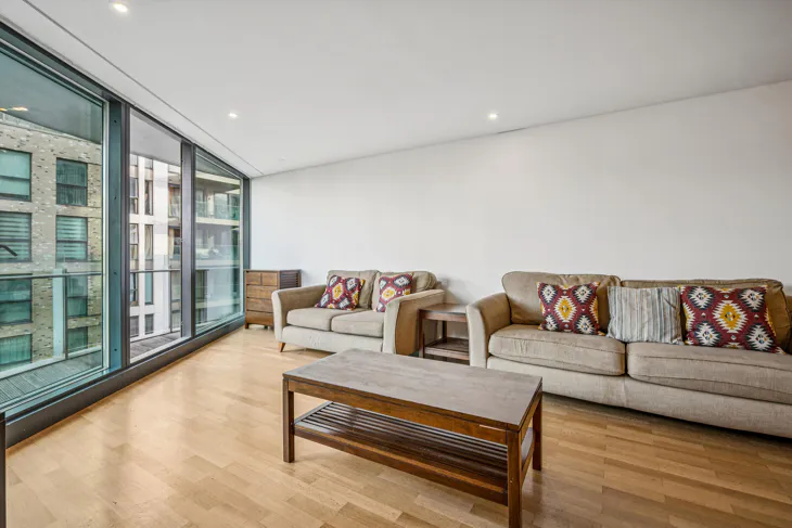 Flat Hermitage Street in City of Westminster