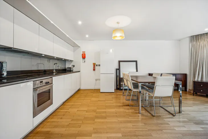 Flat Hermitage Street in City of Westminster