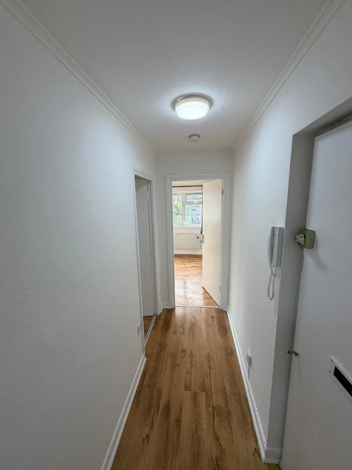 Flat Brockenhurst Road in Greater London
