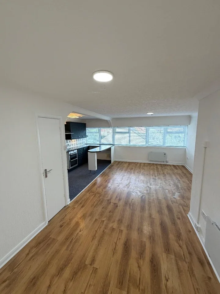Flat Brockenhurst Road in Greater London