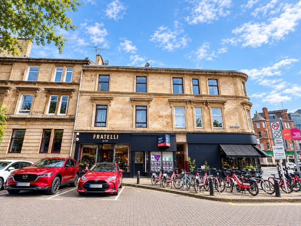 Flat Dowanhill Street in Glasgow
