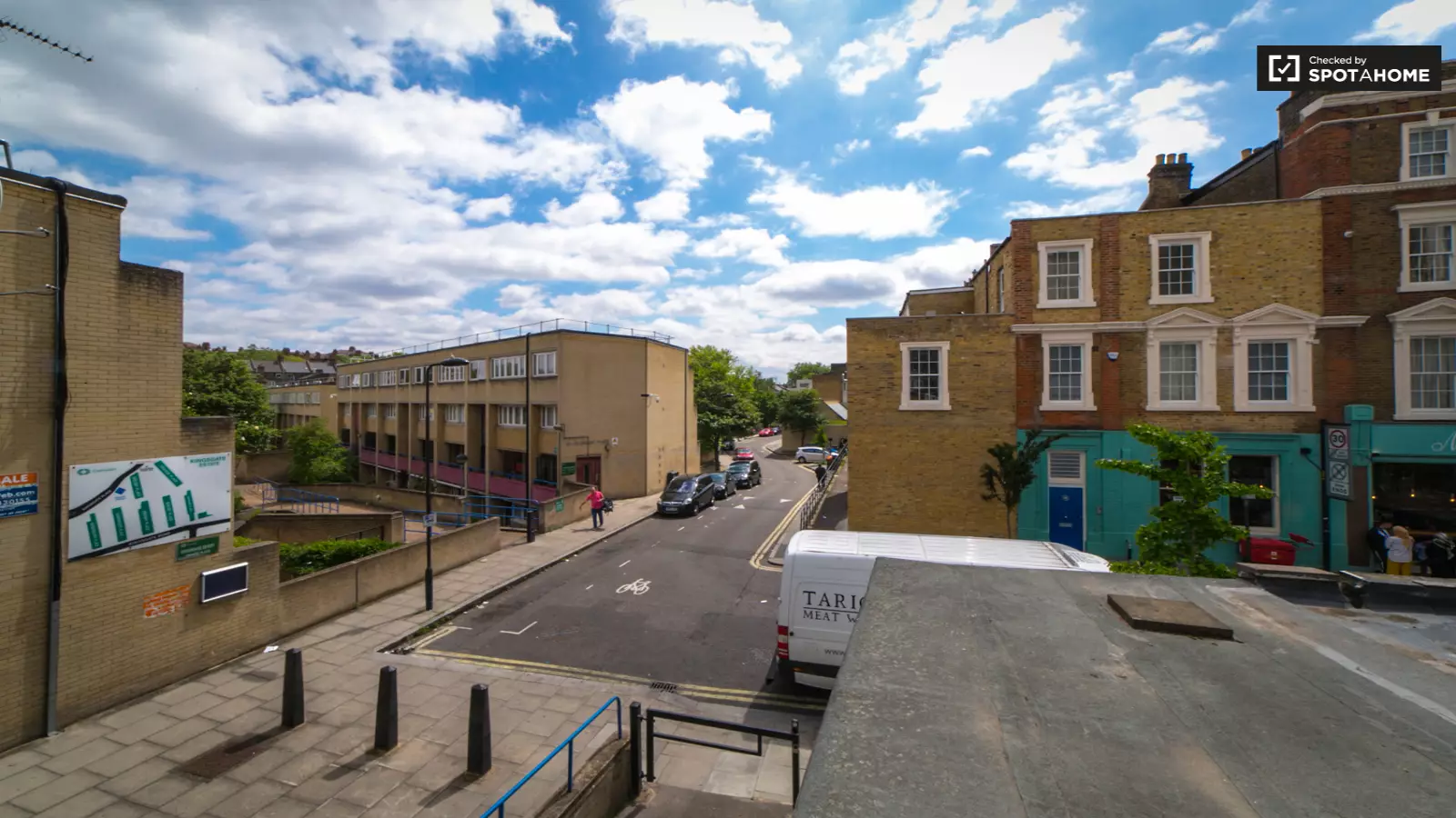 Flat Gascony Avenue in Greater London