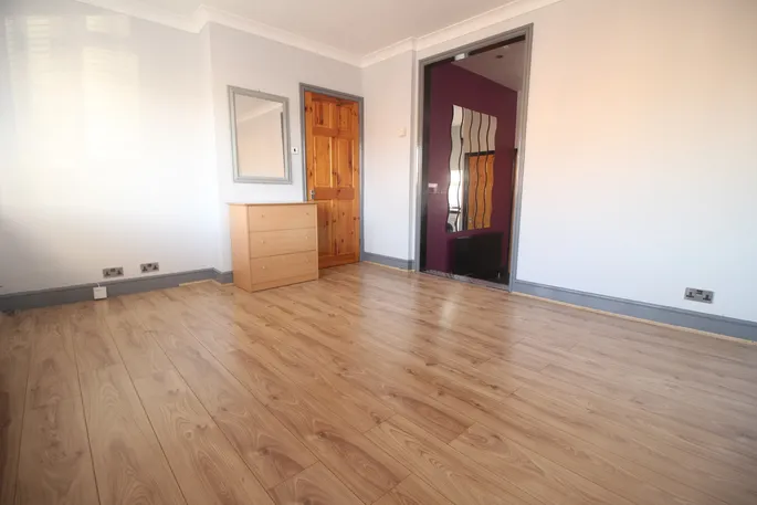 Flat St Albans Road in Watford