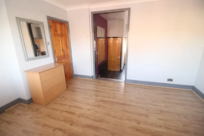 Flat St Albans Road in Watford