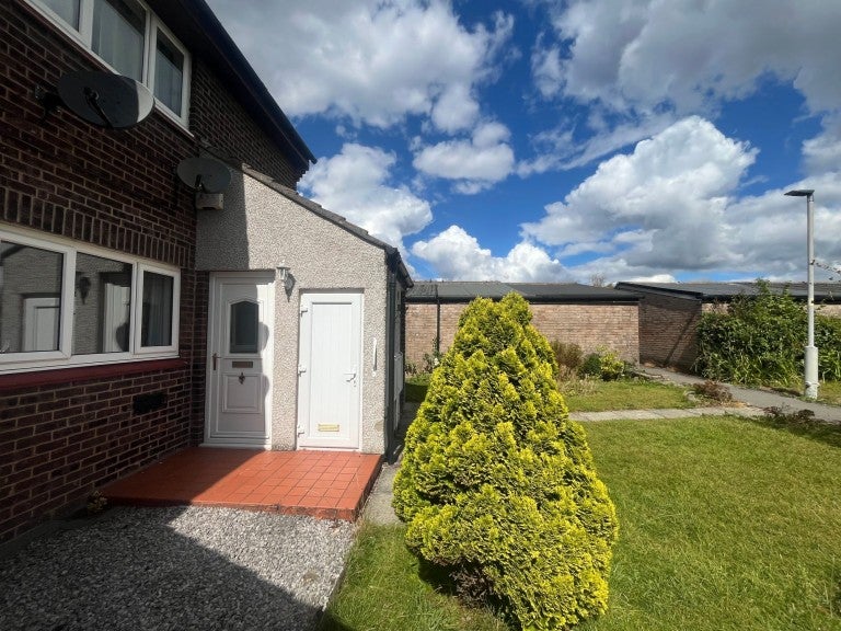 Flat Peckforton Walk in Wilmslow