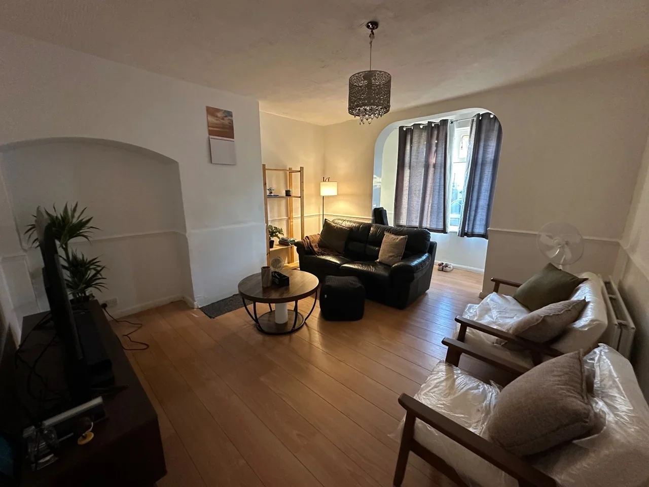 Room Bainbridge Road in Greater London