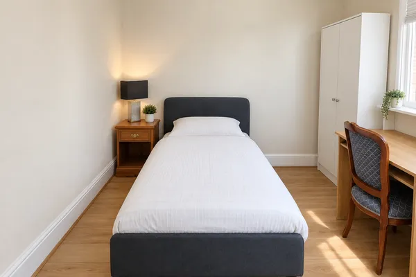 Room Cherry Hinton Road in Cambridge