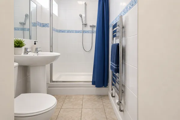 Room Cherry Hinton Road in Cambridge