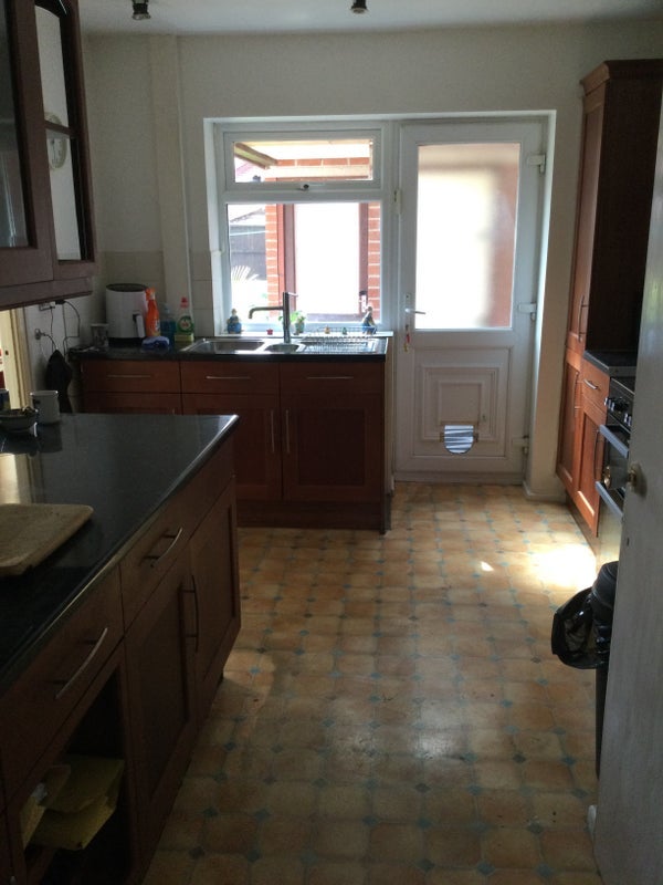 Room Spinney Lane in Nuneaton and Bedworth