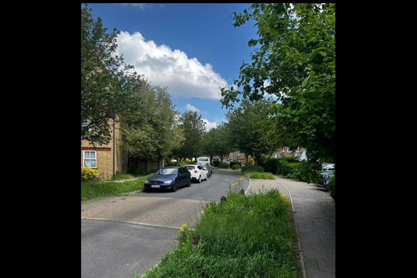 Flat Chamberlayne Avenue in Greater London