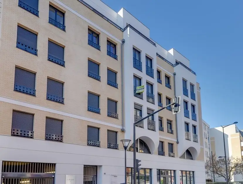 Flat Rue Raoul in Bois-Colombes