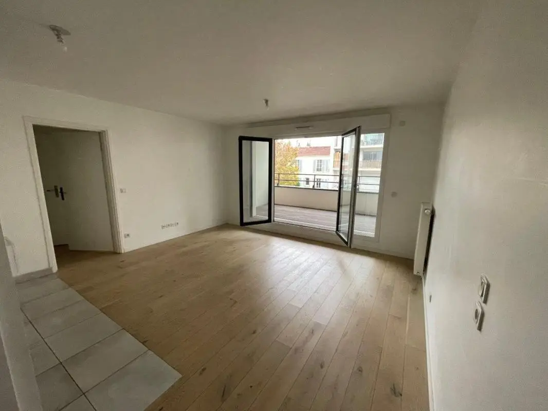 Flat Rue Raoul in Bois-Colombes