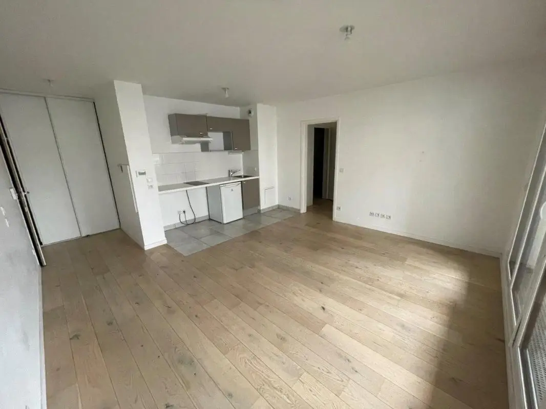 Flat Rue Raoul in Bois-Colombes