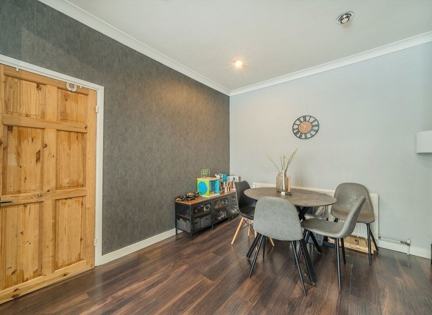 House Watlington Grove in Greater London