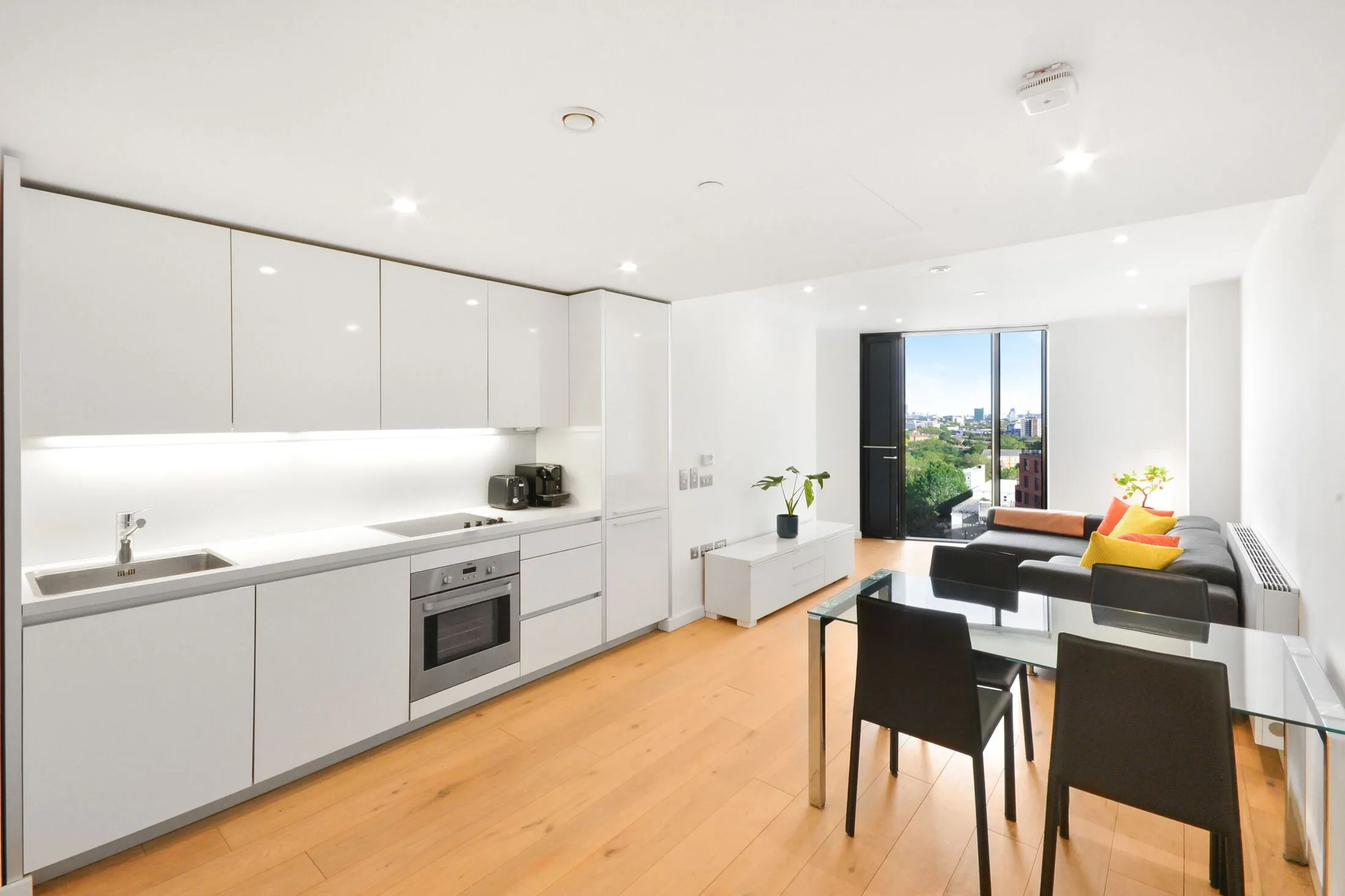Flat Walworth Road in Greater London
