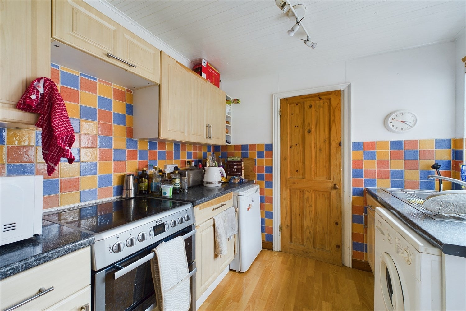 Flat Dinsdale Road in Newcastle upon Tyne
