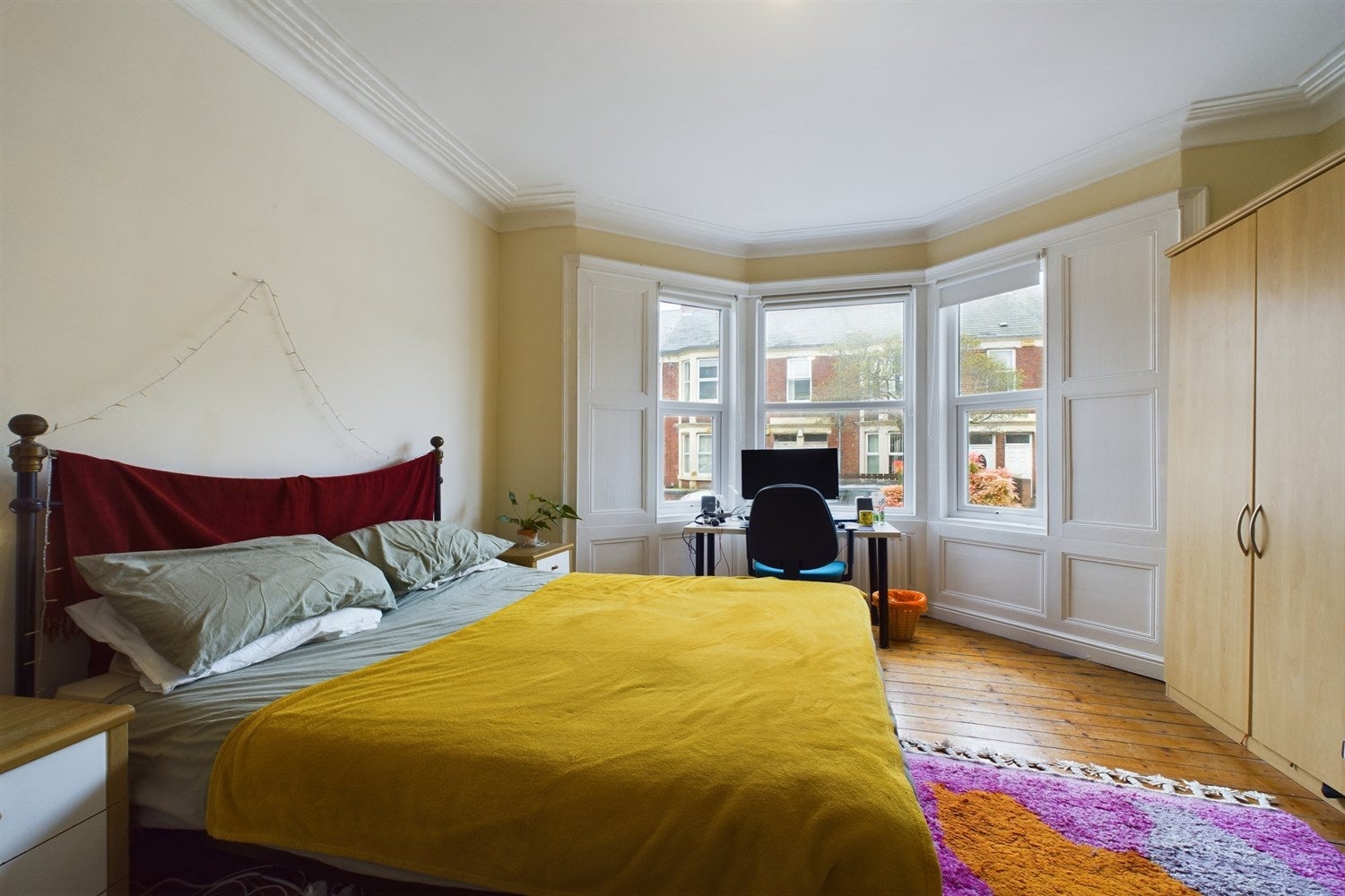 Flat Dinsdale Road in Newcastle upon Tyne