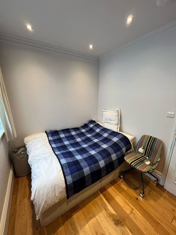Room Tynemouth Street in Greater London