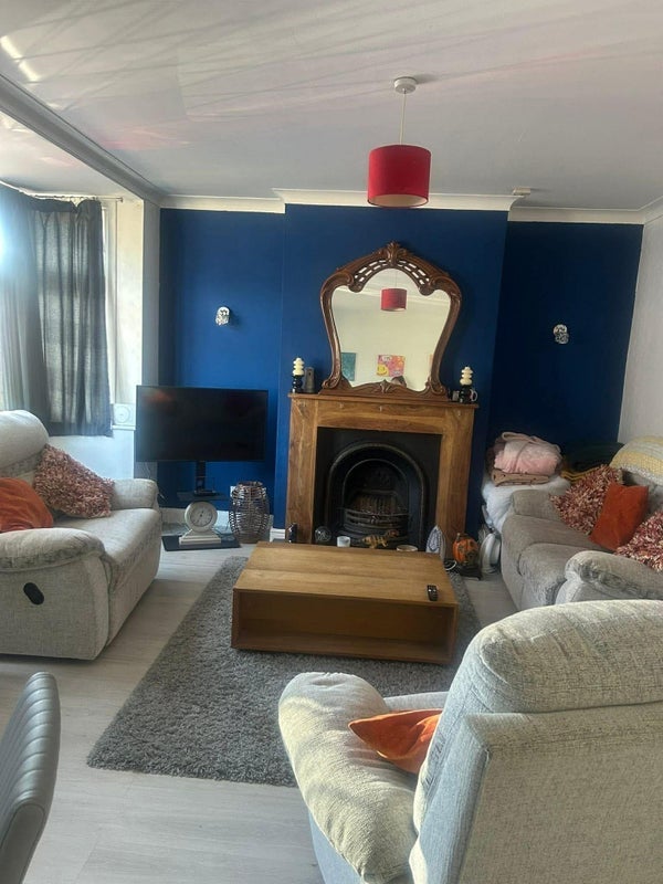 Room Exford Road in Greater London