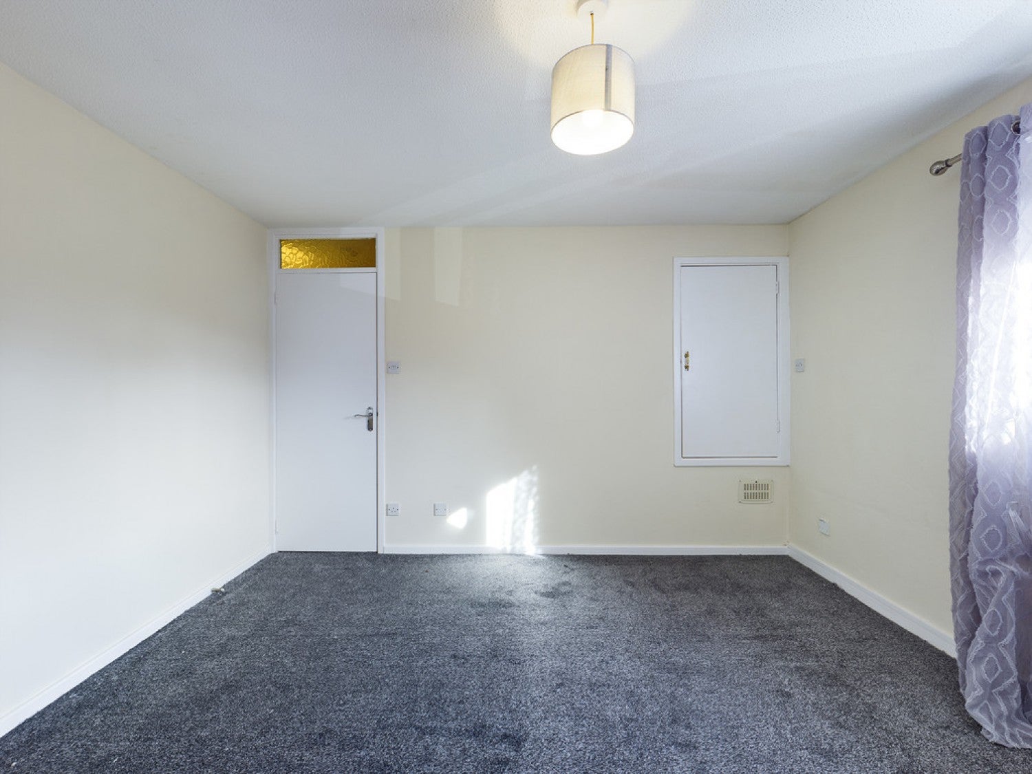 Flat Timberlands in Crawley