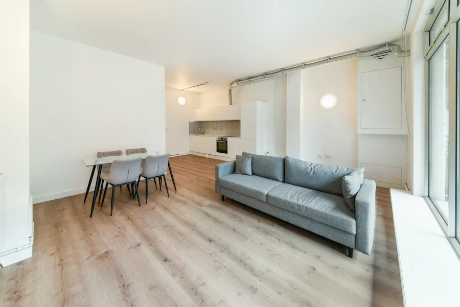 Flat Kingsland Road in Greater London