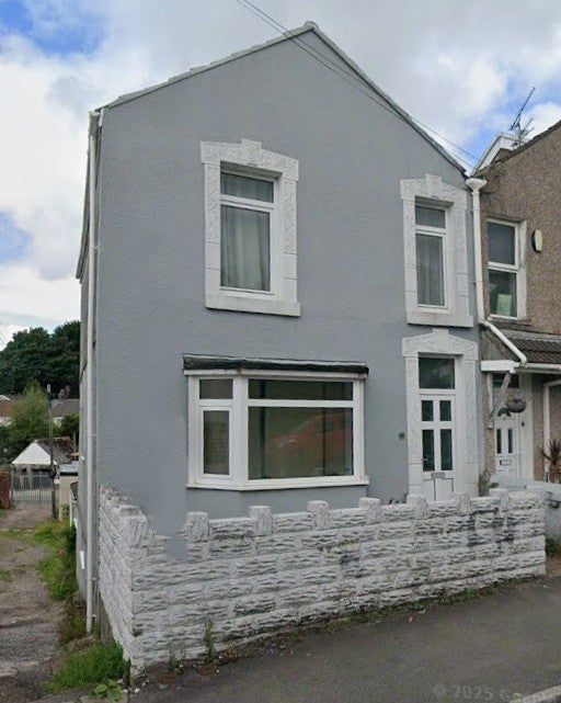 Room Frogmore Avenue in Swansea