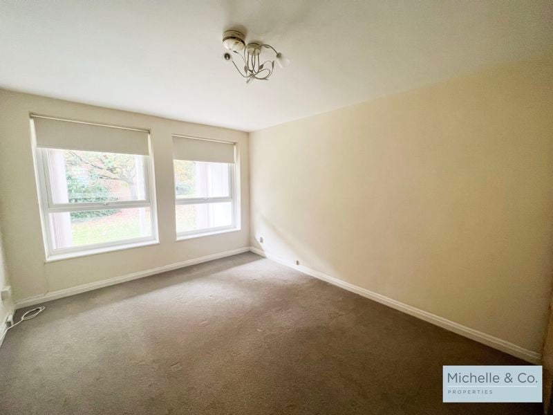 Flat Jacoby Place in Birmingham