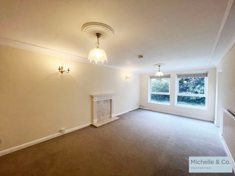 Flat Jacoby Place in Birmingham
