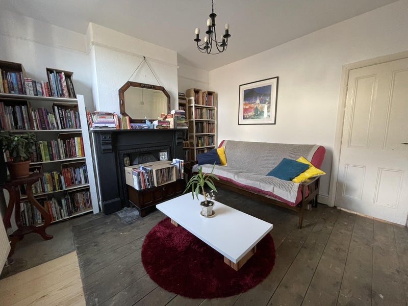Room Sharrow Lane in Sheffield