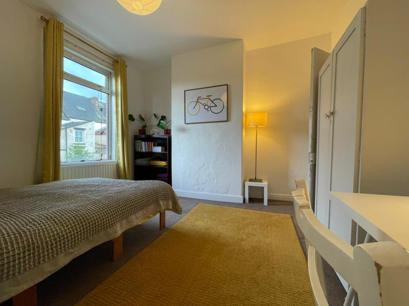 Room Sharrow Lane in Sheffield