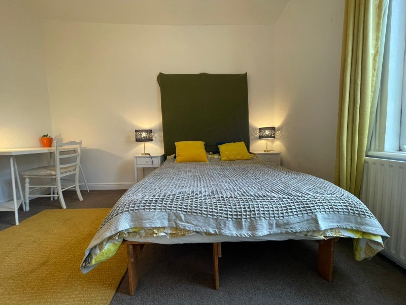 Room Sharrow Lane in Sheffield