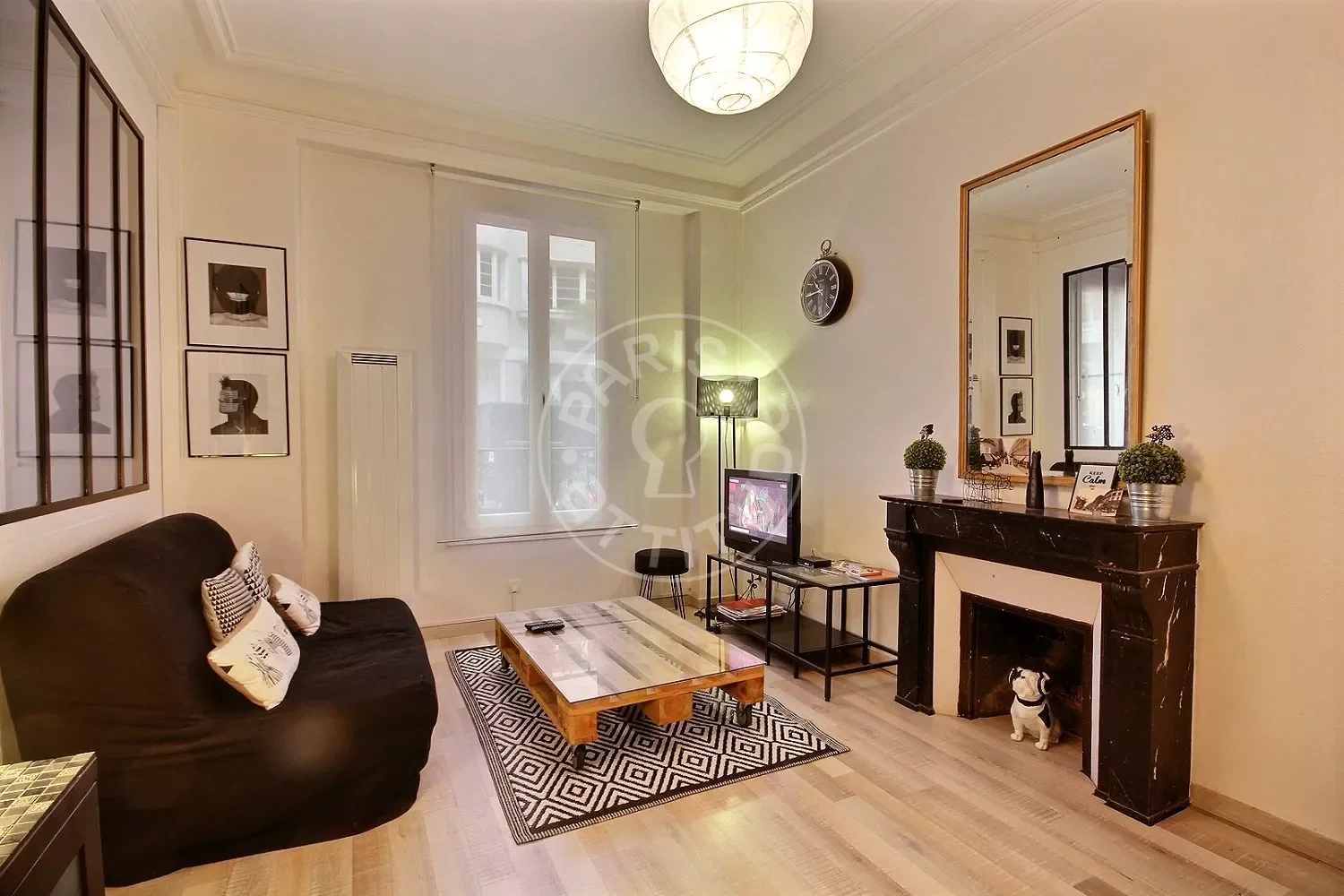 Flat Rue des Entrepreneurs in Paris