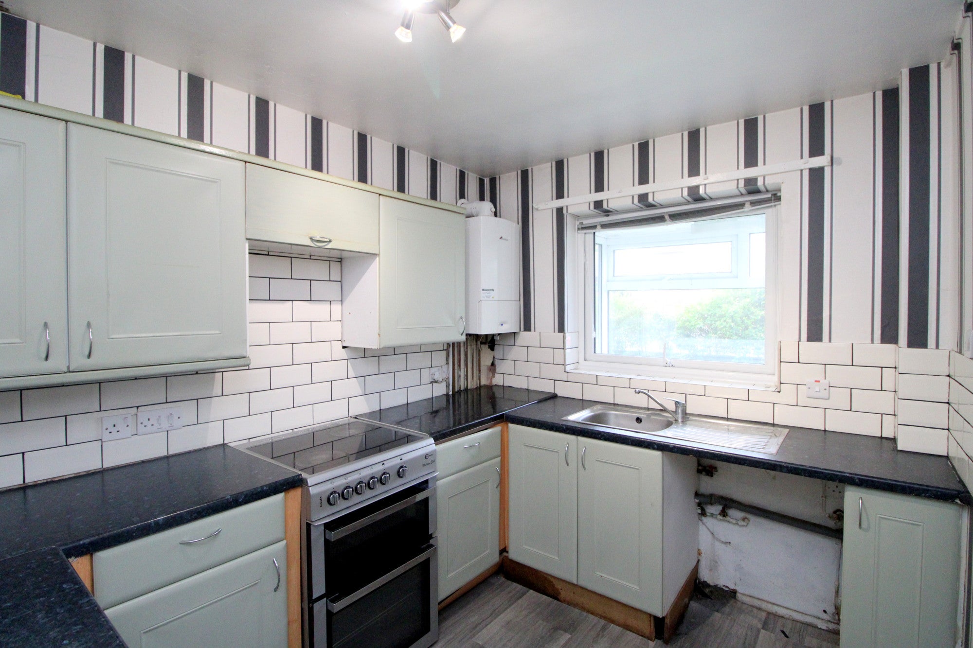 Flat Llys Helyg in Rhyl