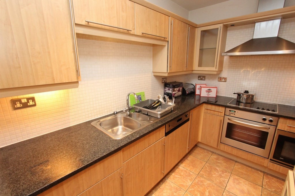 Room Globe Road in Greater London